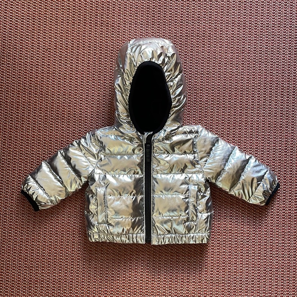 NWOT Primary Baby Cozy Fleece Lined Silver Puffer for infant 0-6 Months